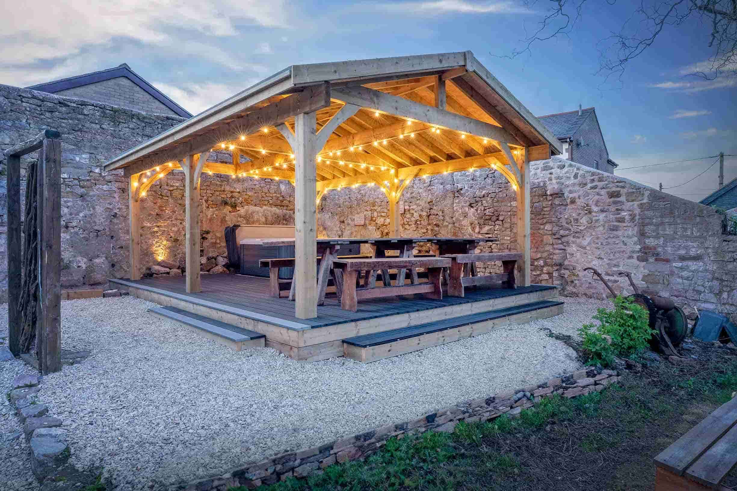 Party House with hot tub